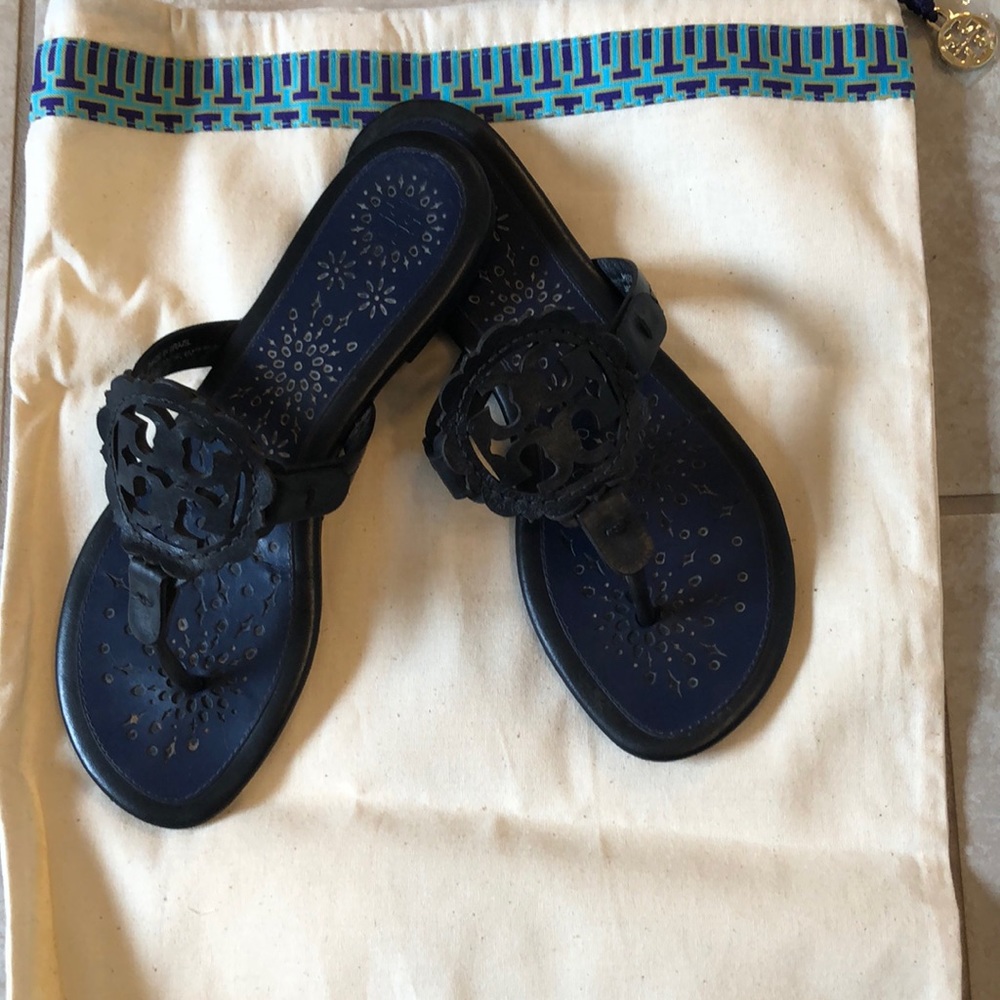 Tory Burch Scalloped Miller sandals size 6. Black